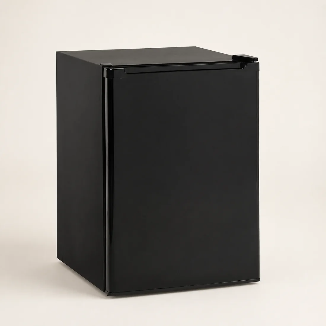 Dodson HNSE032BB compact black refrigerator